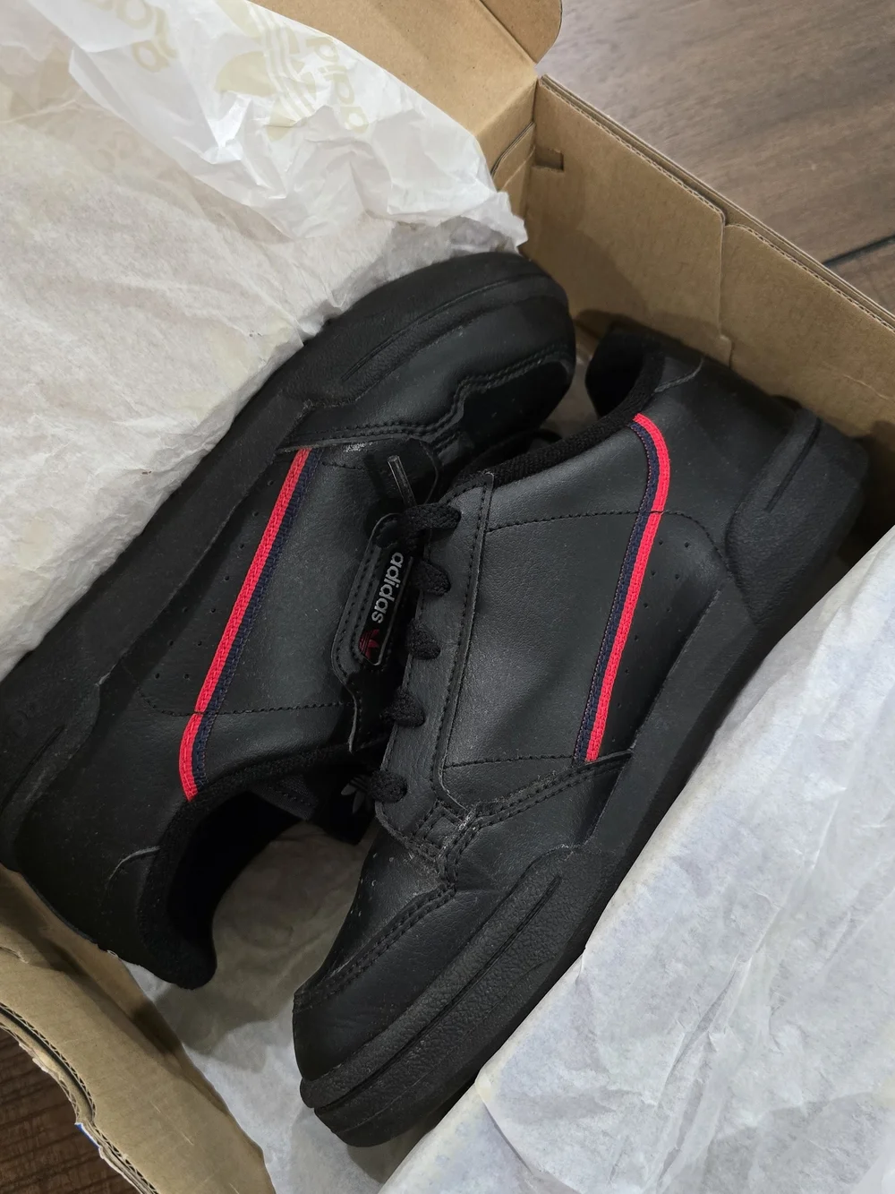 adidas youth sneakers